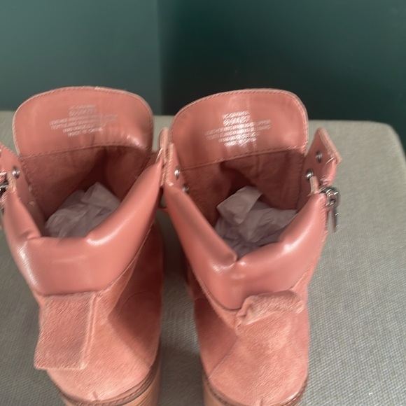 Vince Camuto pink suede/leather boots - Picture 13 of 14